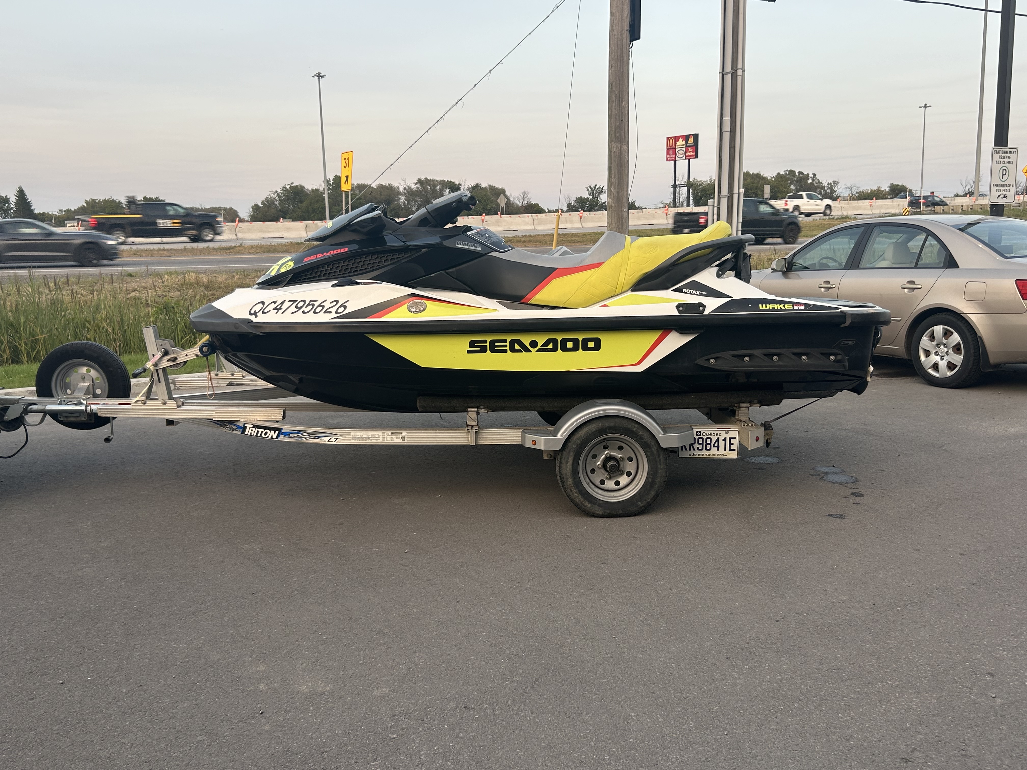 Bombardier Wake Pro 215 | Location Plaisir Extrême